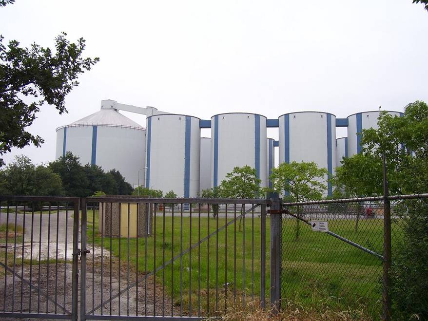 silo's van de suikerfabriek